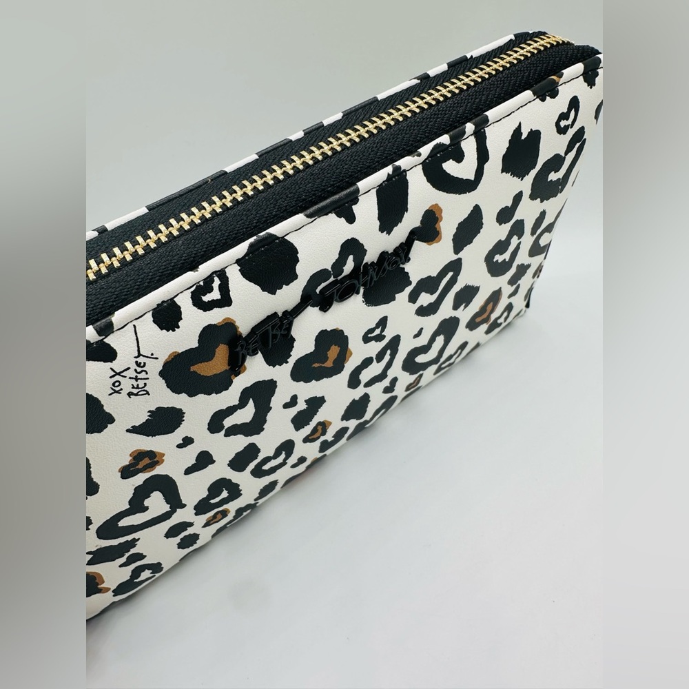 Betsey Johnson Leopard Print Wristlet Wallet - Picture 4 of 14